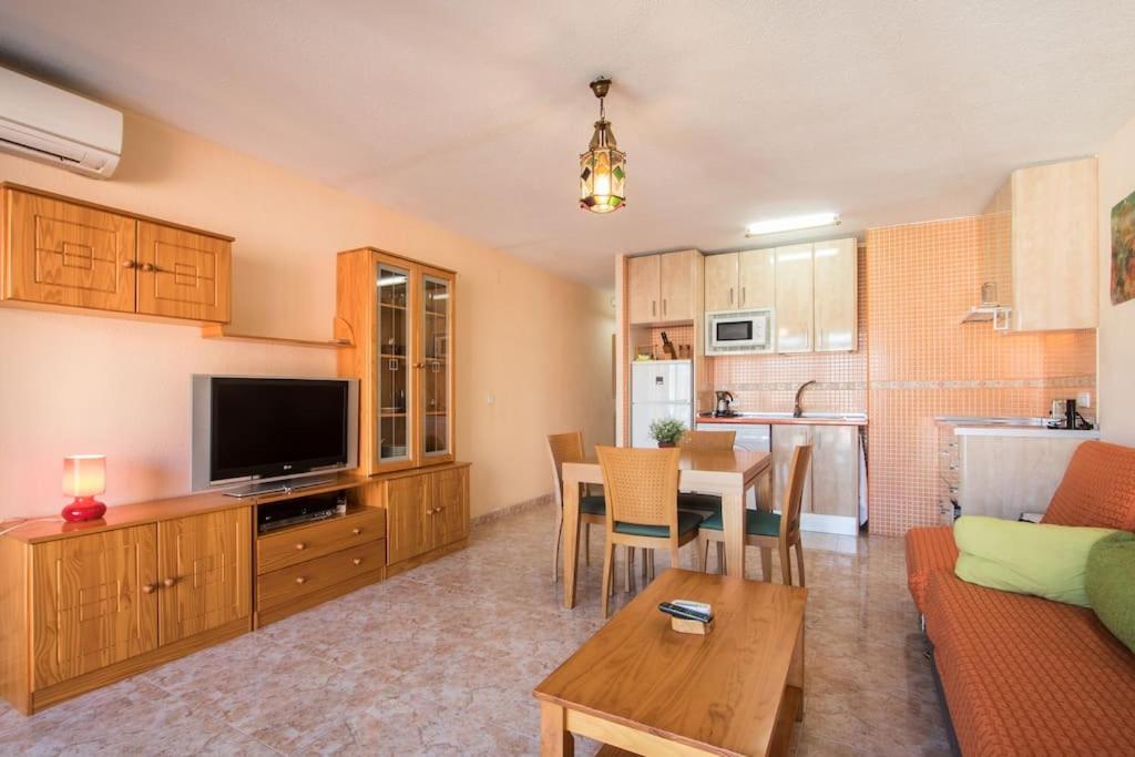Con Vistas A La Playa De Levante Appartement *